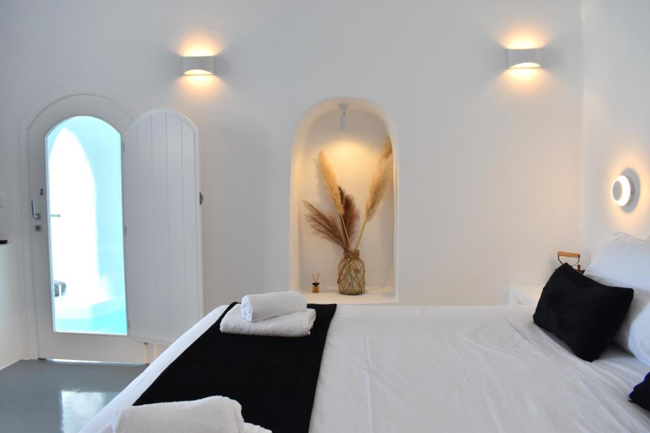 Oinos Luxury Suites Caldera Oía Exterior foto